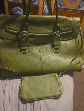 Franklin Covey Olive Green Leather Tote with Wristlet
